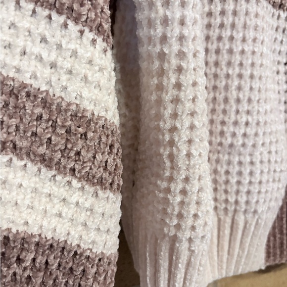 🧶Altar’d State Super Soft Chenille Block-Stripe Sweater – Size L – EUC - Picture 3 of 8